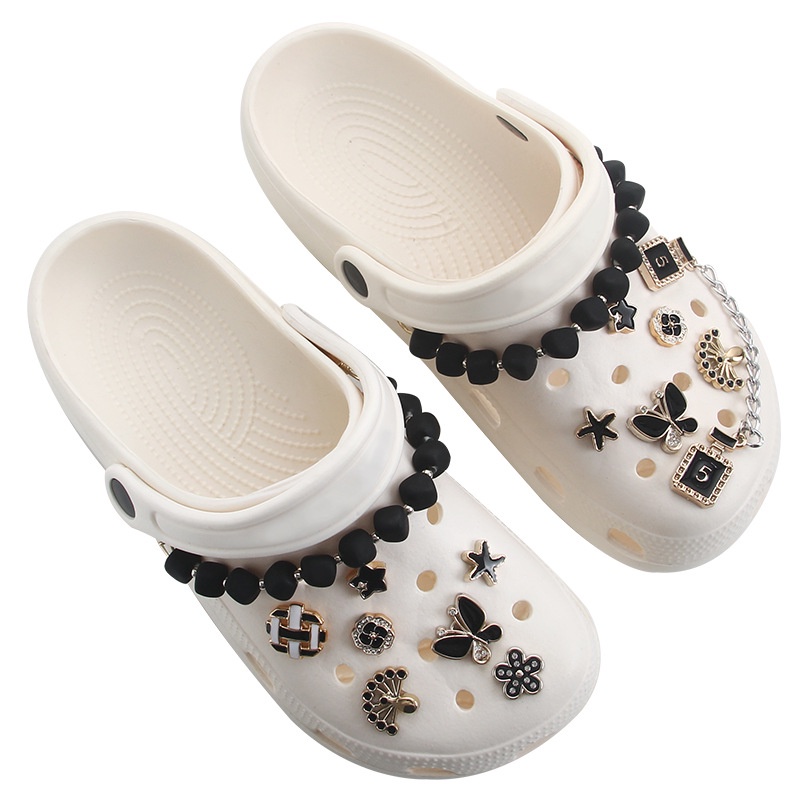 Bộ 16 Phụ Kiện Trang Trí Giày Dép Crocs Hình Hoa Bướm Phối Dây Xích Tháo Rời Được DIY