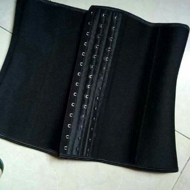 Latex size M