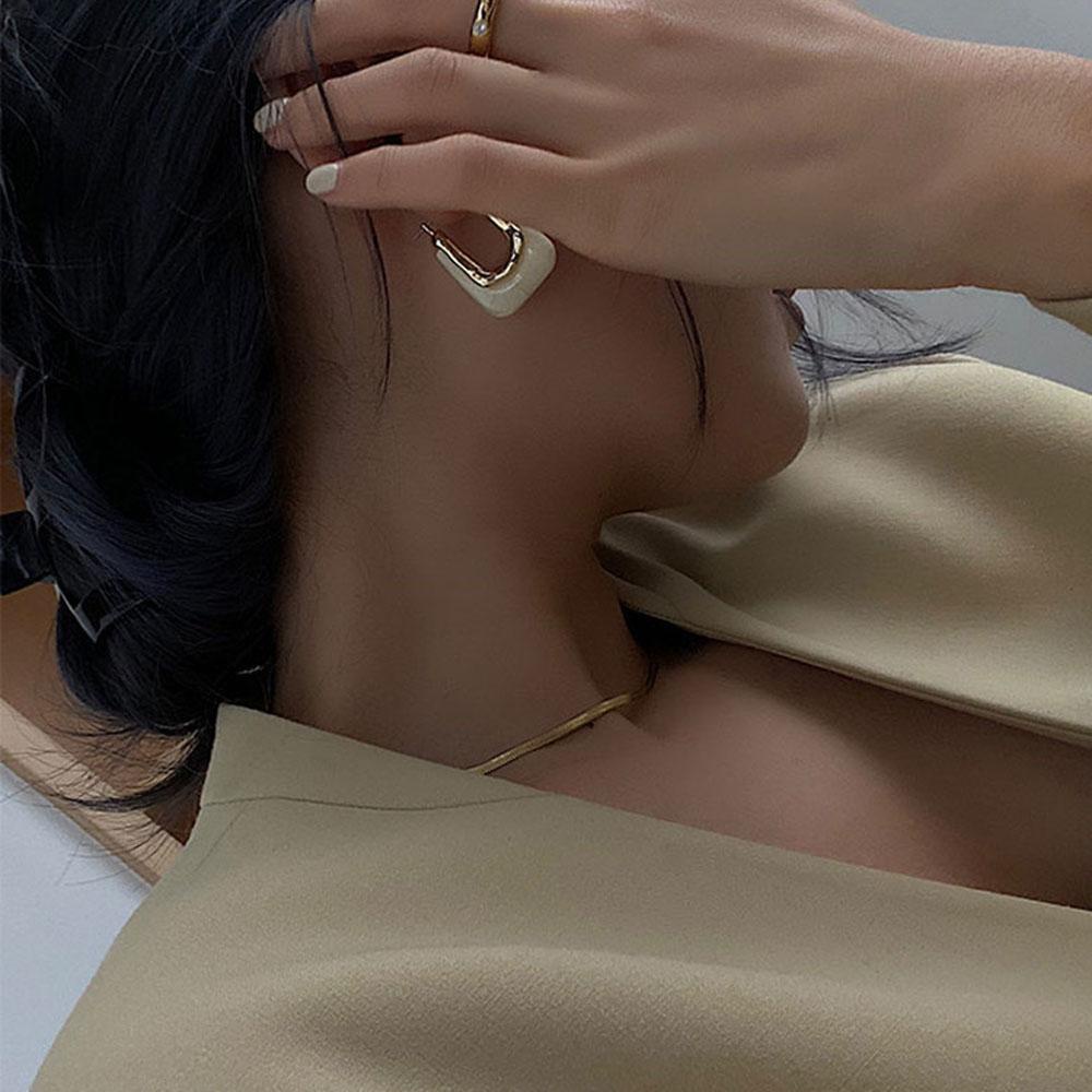 Khuyên Tai Dạng Búa Vuông Trong Suốt Đơn Giản Cho Nữ