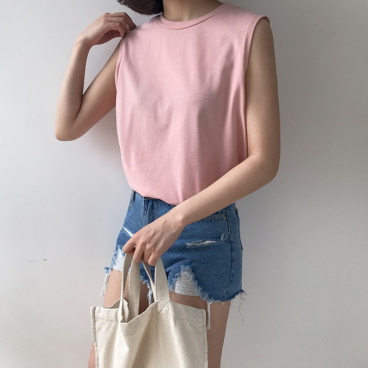 Áo thun sát nách phong cách thời trang cho nữ