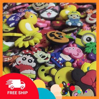 Sỉ 200 Jitbitz sticker 2D đủ loại khác nhau gắn dép Sục, dép cá sấu, phụ kiện gắn giày dép