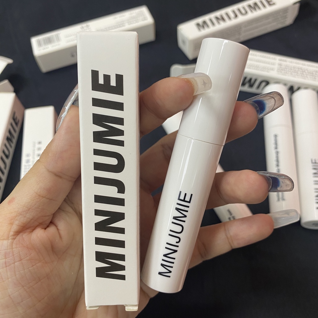 Son Kem Minijumie Màu Nude Mềm Mượt Nuôi Dưỡng Môi Chống Thấm Nước