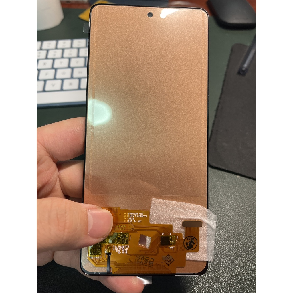 Màn Hình Samsung A52 4g/5g Tặng Kèm Bộ Sửa 8 Trong 1 Và Keo Dán Màn