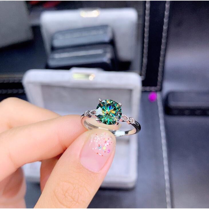 Thời trang bốn móng vuốt vòng S925 màu xanh lá cây cao carbon kim cương nhẫn cho phụ nữ