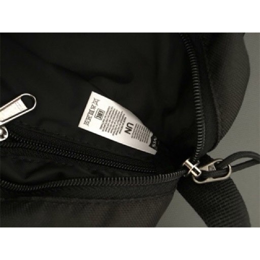 Túi đeo chéo Le.vi.s New Basic Mini Crossbody Solid Bag - LOGO TRẮNG