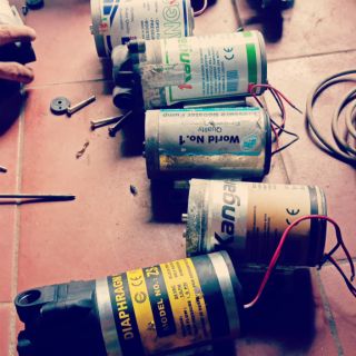 Mô tơ 24v dc tháo bơm áp lọc Nước ..tốc chậm.35-40v/p cực khỏe trục 8mm đã tháo bỏ đầu bơm