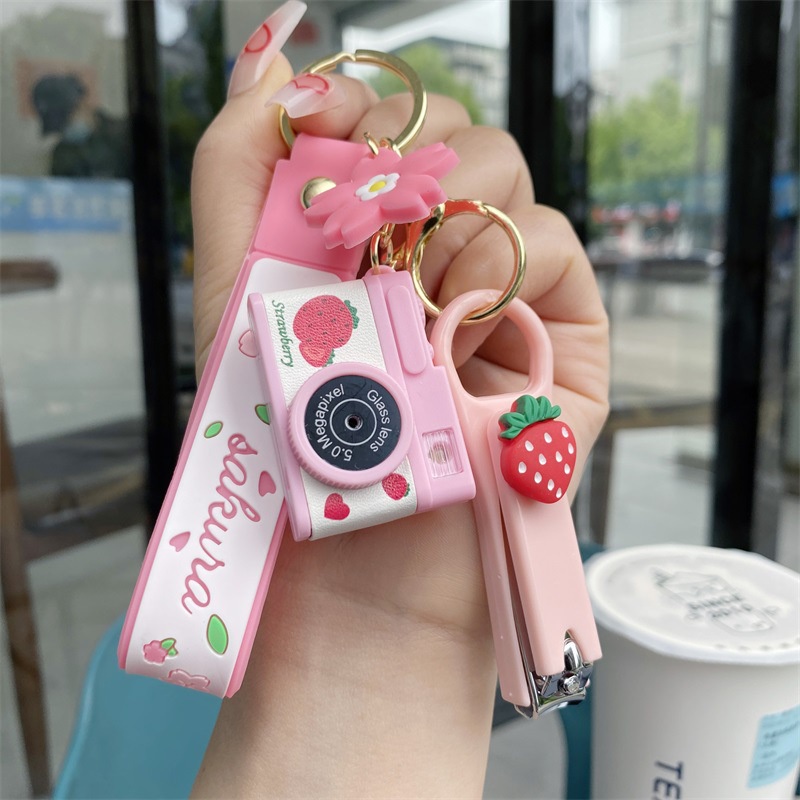 Móc Khóa Kèm Kềm Cắt Móng Tay Hình StellaLou Dễ Thương Sáng Tạo