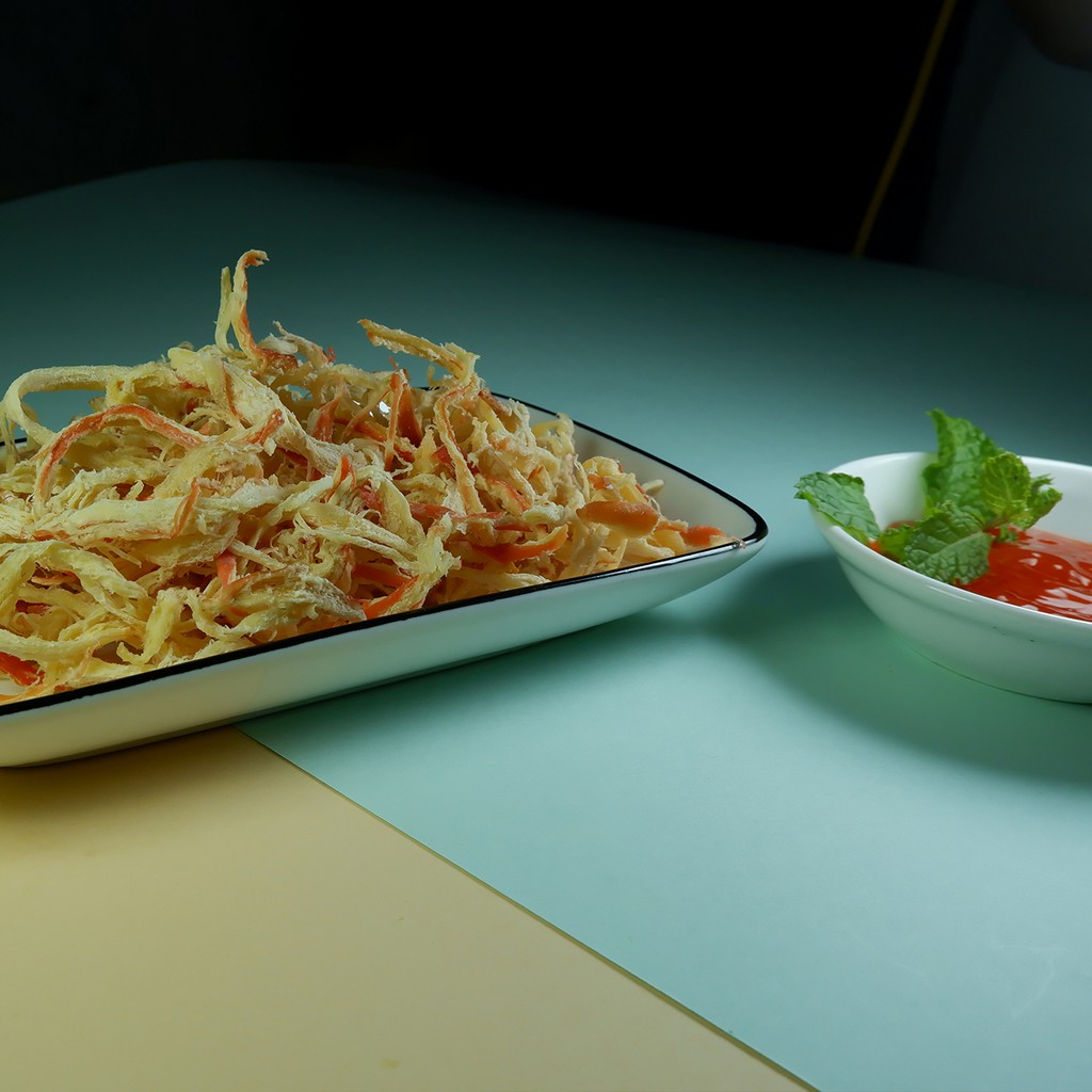 Khô mực hấp dừa xé sợi 200gr kèm tương ớt, ăn vặt Hà Nội | BigBuy360 - bigbuy360.vn