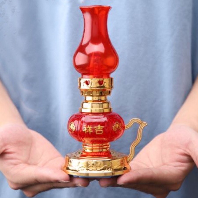 Đèn thờ cúng, trang trí ban thờ gia đình.
