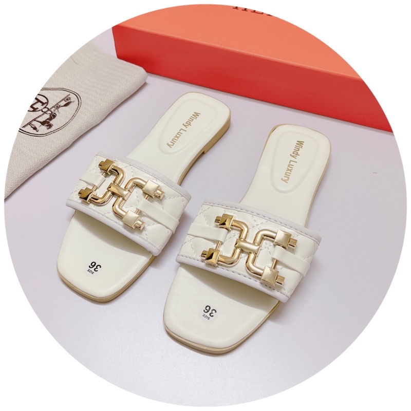 Dép lê nữ đế bằng quai chần chỉ khoá DC vàng-Ảnh thật