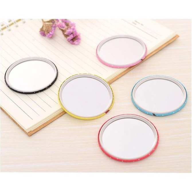 Gương Cầm Tay Mini Phong Cách Hàn Quốc (Giao Ngẫu Nhiên)