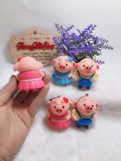 Móc khoá lợn nam nữ