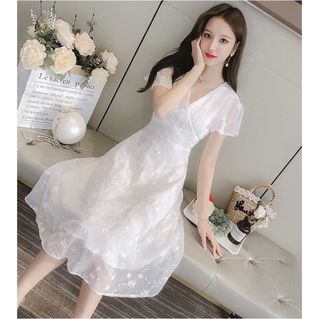 Váy Lanh Trắng Cổ V ✨ Mẫu Hè HOT ✨ Thiết Kế Triết Eo Đơn Giản, Dịu Dàng Dành Cho Nữ 2021