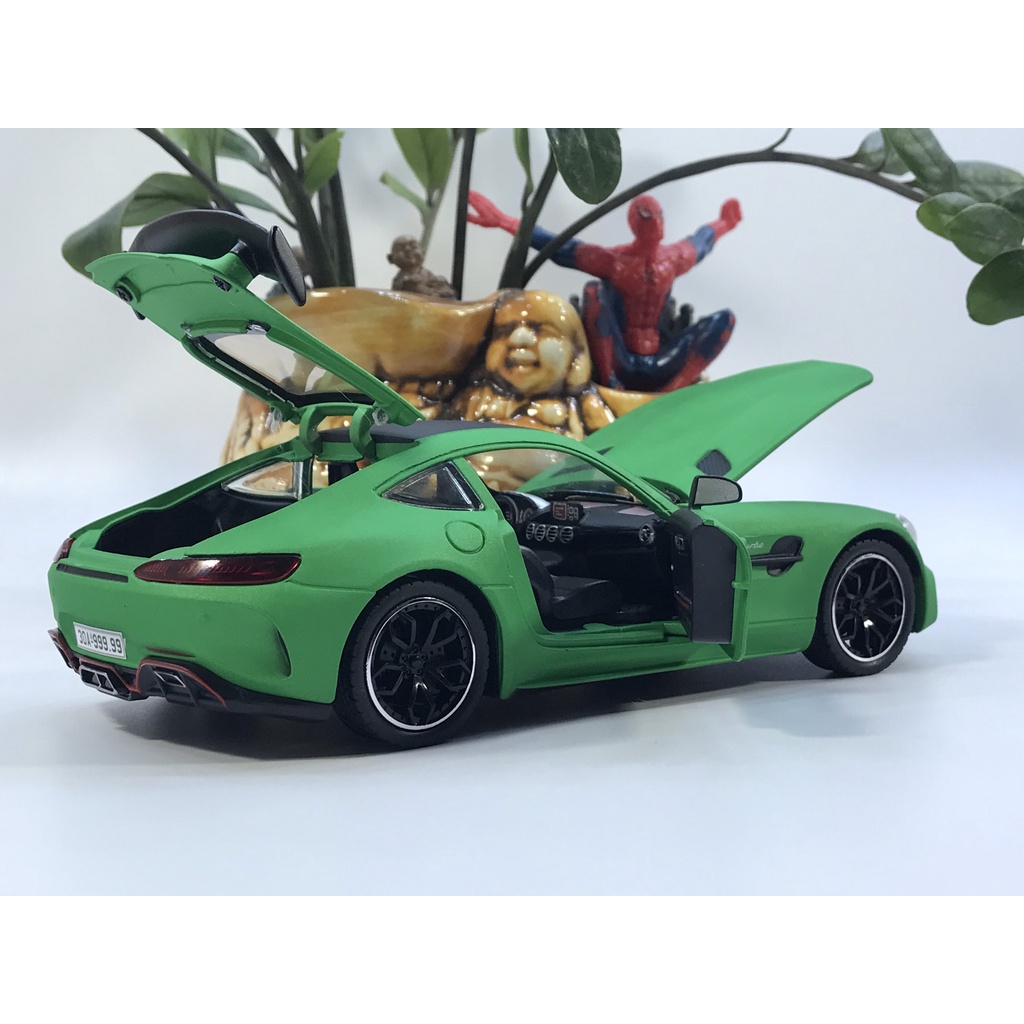 Mô hình xe ô tô Mercedes AMG GT R tỷ lệ 1:24