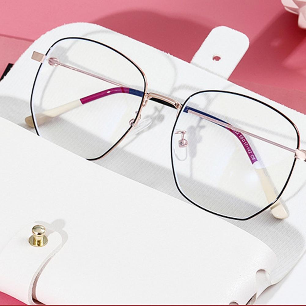 Hộp Đựng Mắt Kính Giả Da Thời Trang I2B8
