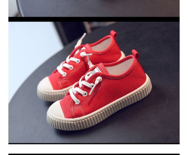 Giày cho bé trai bé gái