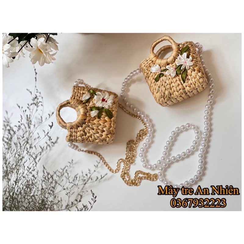 Giỏ Baby thêu hoa