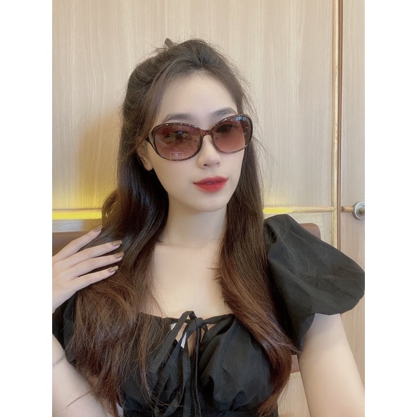 Kính Primark hàng chuẩn auth, có mail mua hàng chính hãng
