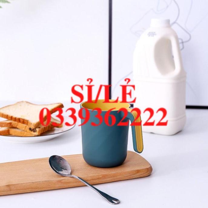 [ COCOLOVE ] Cốc đánh răng 2 lớp có quai cầm chắc chắn (CCQ03)