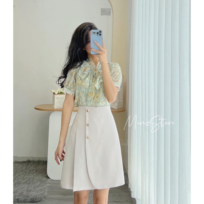 Chân Váy Chữ A Công Sở Xếp Ly Phối Cúc Dài Trên Gối
