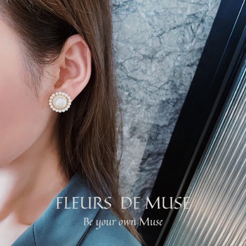 Khuyên tai hạt trai viền trai cổ điển Fleurs de Muse