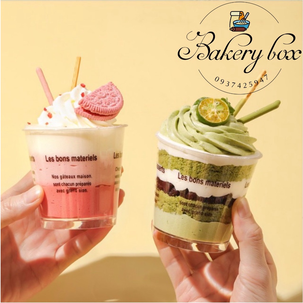 LC-7770 | 50 Ly Nắp Cầu Chữ Lesbons Đựng Tiramisu, Mousse