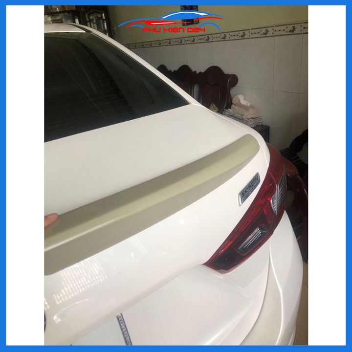 Đuôi gió sau xe liền cốp Mazda 2 Sedan 2015-2016-2017-2018-2019-2020-2021 hàng mộc chưa sơn