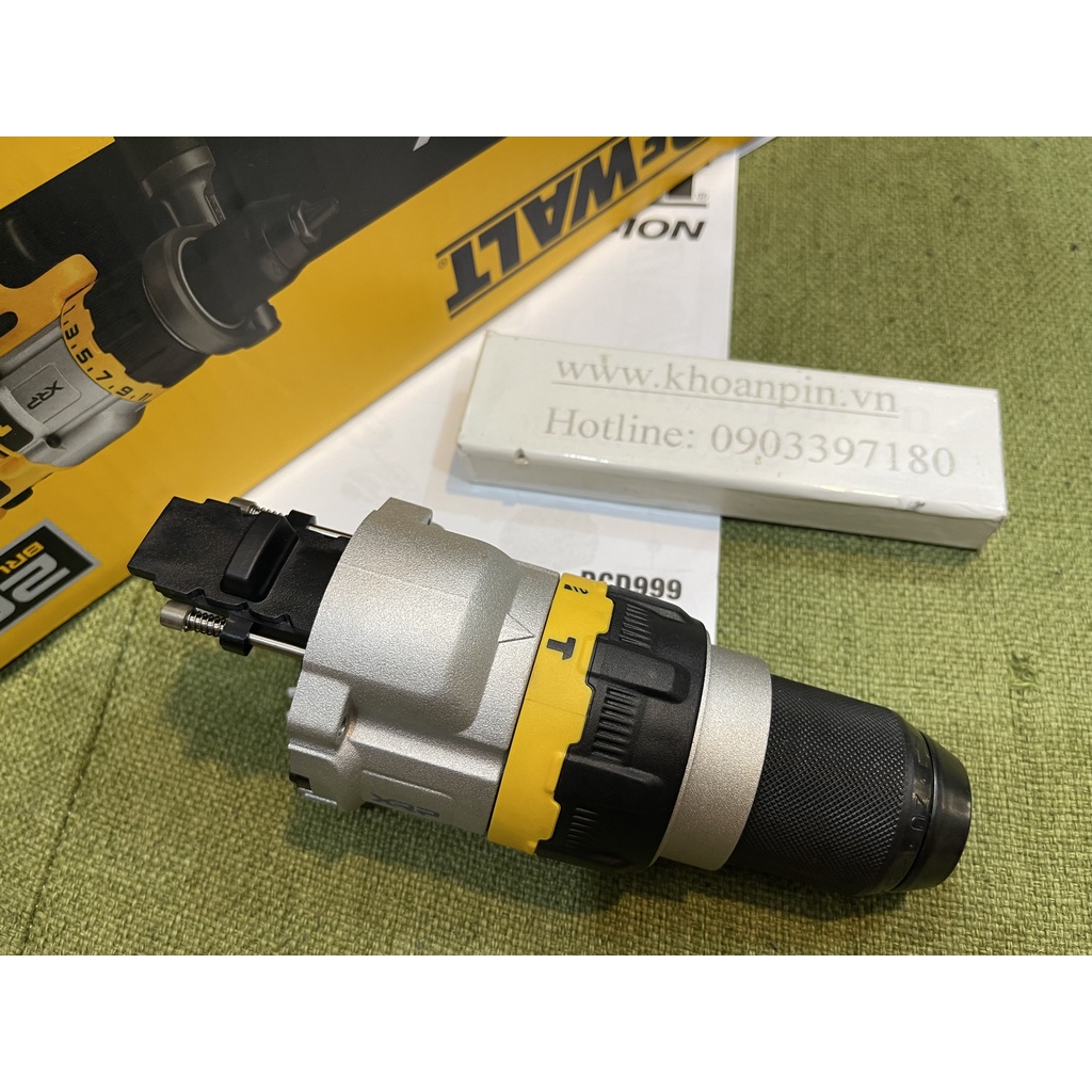 Đầu máy khoan pin Dewalt DCD999