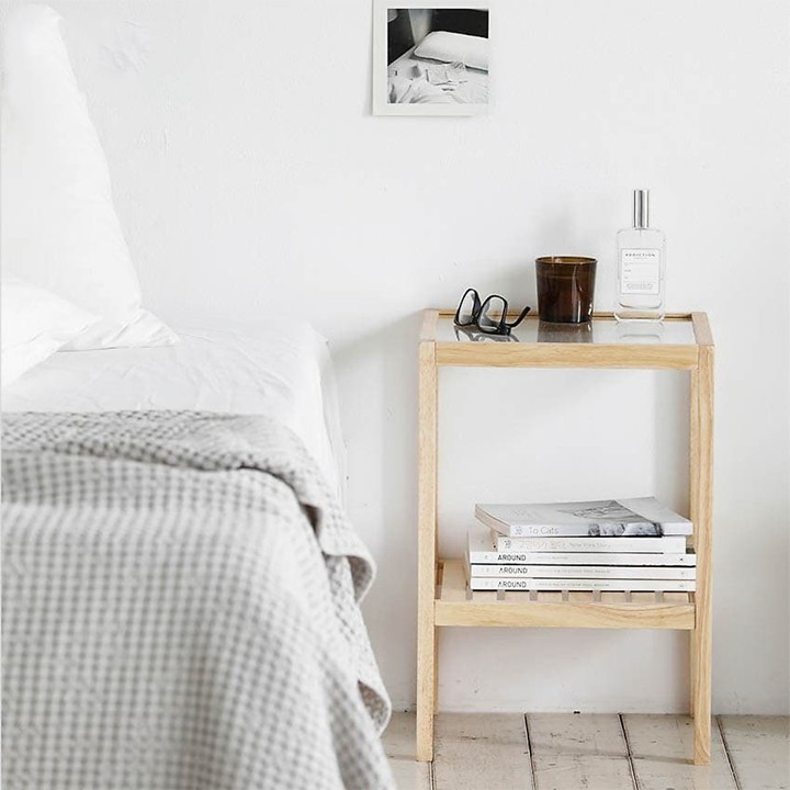 Kệ đầu giường gỗ pallet - Tab đầu giường 2 tầng mặt kính đơn giản mà cực đẹp