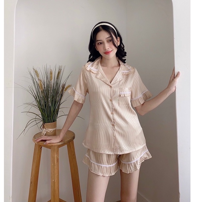 Đồ Ngủ Pijama Lụa Gấm Quần Đùi Tay Ngắn Phối Bèo Sang-Mềm-Mịn-Không Nhăn, Đồ Bộ Mặc Nhà Bigsize Phong Cách Hàn Quốc