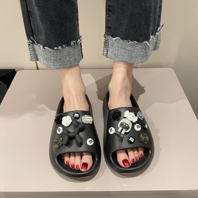 Dép đúc quai ngang hình Kaws 2022