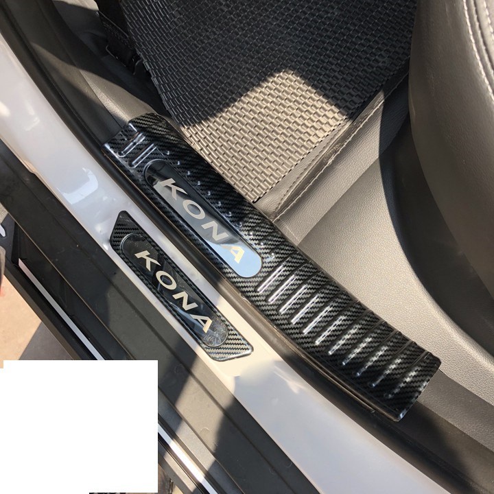 Ốp bậc cửa Kona 2018 - 2021 vân Carbon .