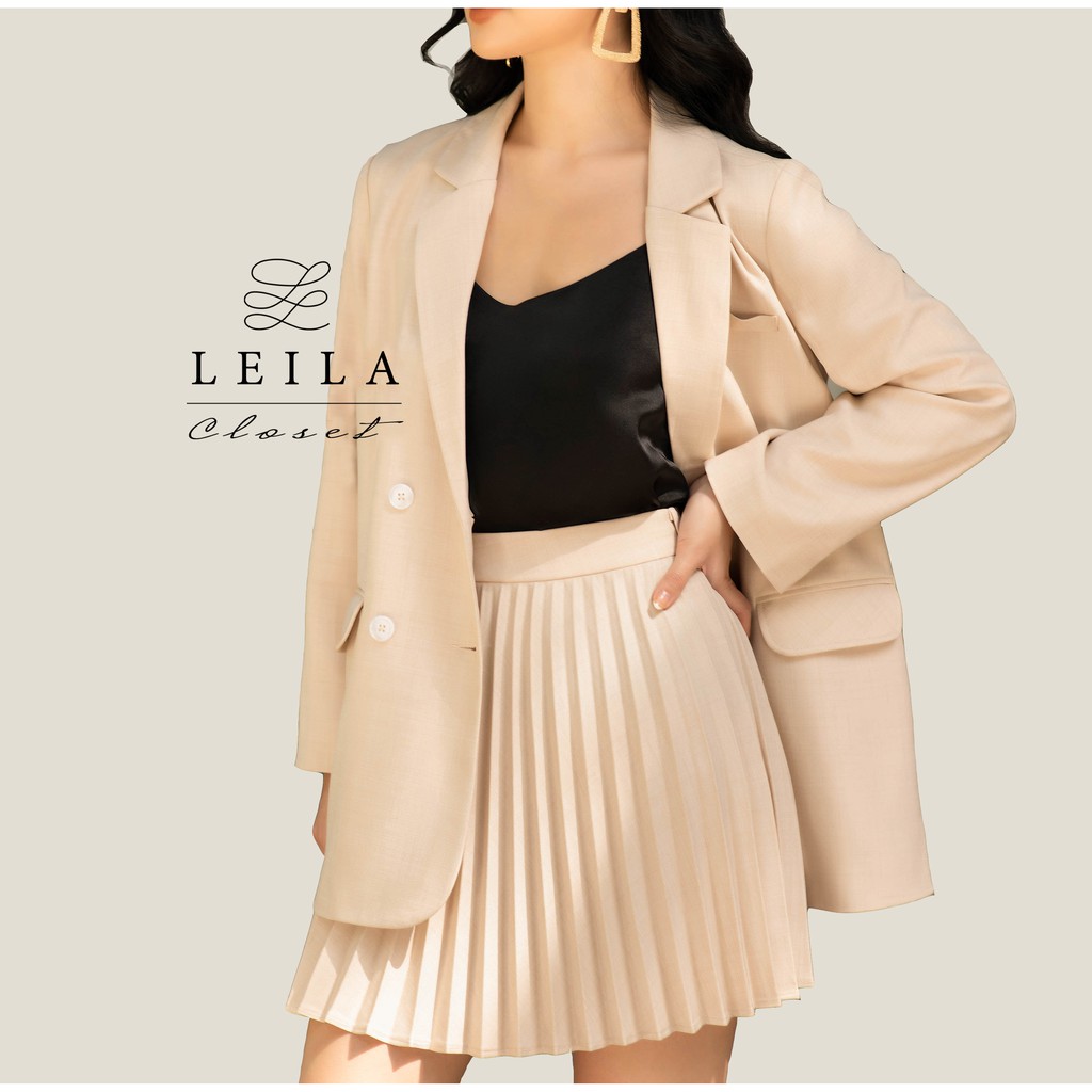 Chân váy dập ly Leila Closet.