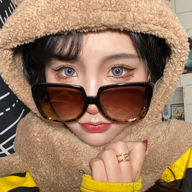 Kính mát chống tia UV400 gọng vuông phong cách Vintage cho nữ