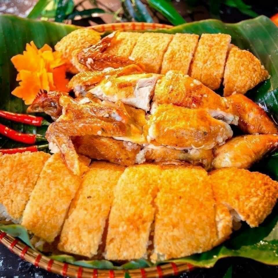 Gà bó xôi. Gà không lối thoát nguyên con 1,7-2kg (Giao Tphcm)
