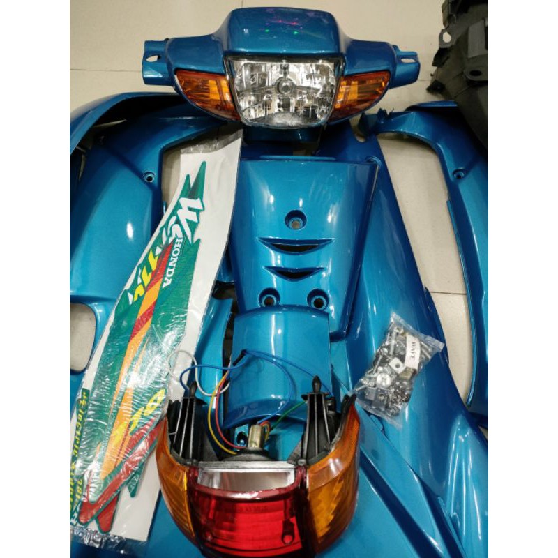 Dàn áo wave 110 da ngọc mới tặng kèm choá đèn ,xi nhanh ,đèn lái ốc và tem như hình xe😍