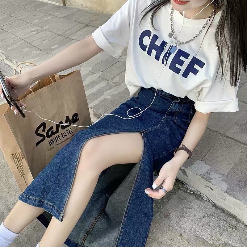 SÉT ÁO CROP TRẮNG + CHÂN VÁY RIN DÀI XẺ TÀ ❤️