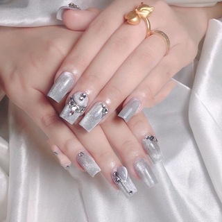 mắt mèo kim cương burberry