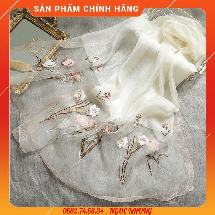 Khăn tơ tằm thêu hoạ tiết hoa văn sang trọng