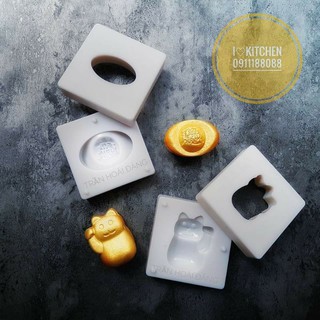 Khuôn ấn thỏi vàng, mèo vẫy tay