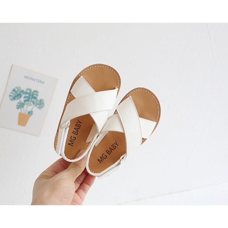 Sandal Quai Chéo Bé Gái Chất Da PU Cao Cấp Êm Mềm, Siêu Nhẹ, Cho Bé Từ 1 Tuổi Đến 6 Tuổi