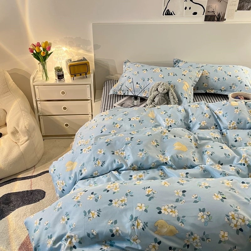 Bộ chăn ga gối Cotton Poly Nhập Khẩu chần bông dày mẫu Hoa Nhí Xanh Biển Decor Home