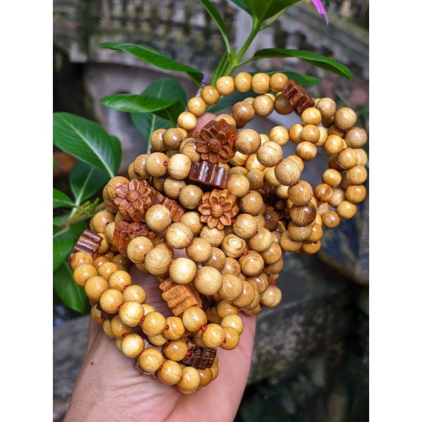 Vòng tay nữ người lớn gỗ dâu tằm loại 8ly 10ly charm mix hoa sen