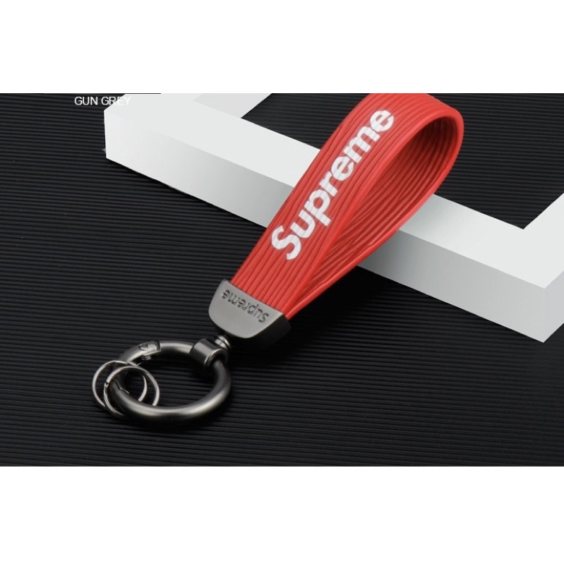 Móc khoá Supreme Cao cấp