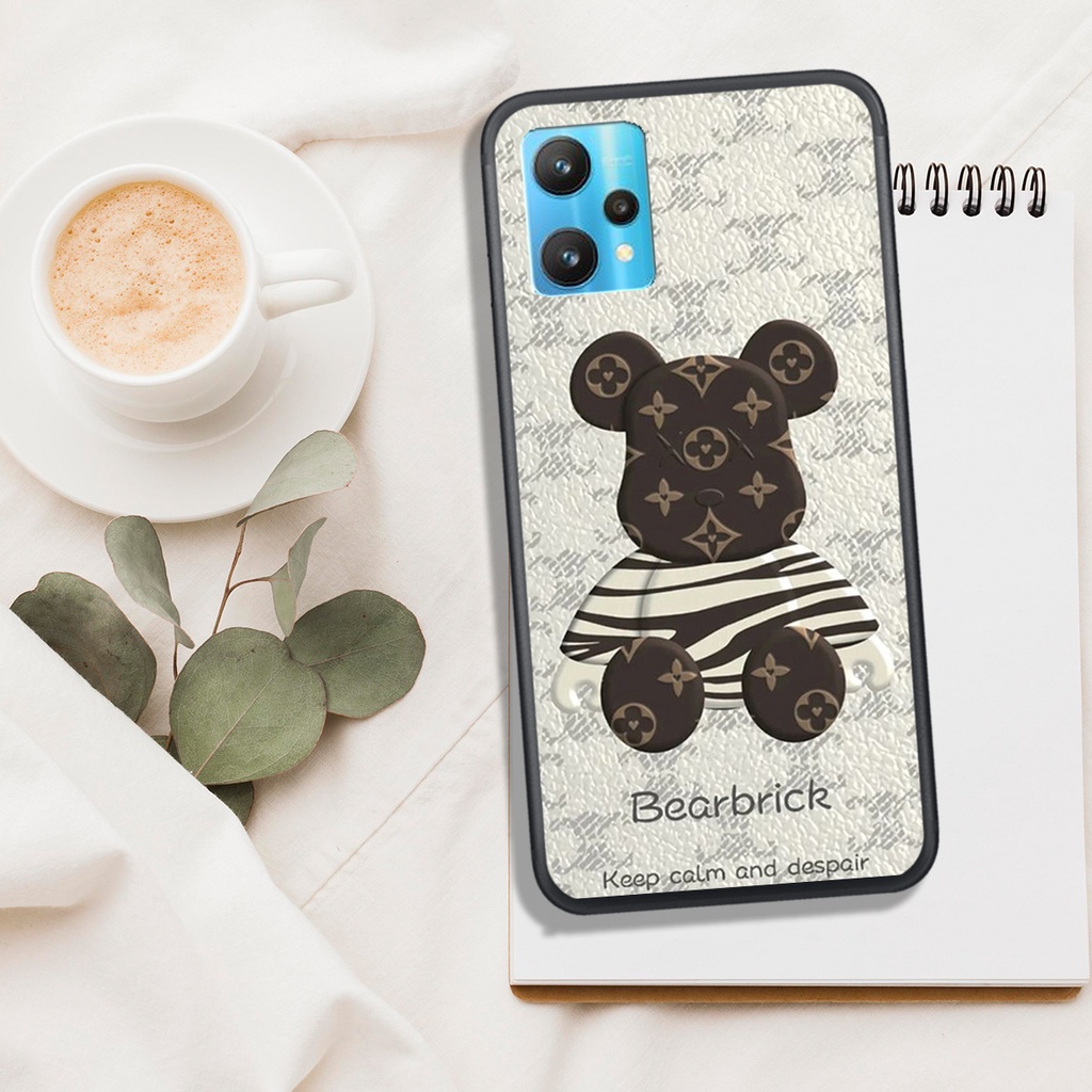 ỐP LƯNG OPPO REALME C35, IN HÌNH GẤU BEAR BRICK DỄ THƯƠNG, BAO ĐẸP.