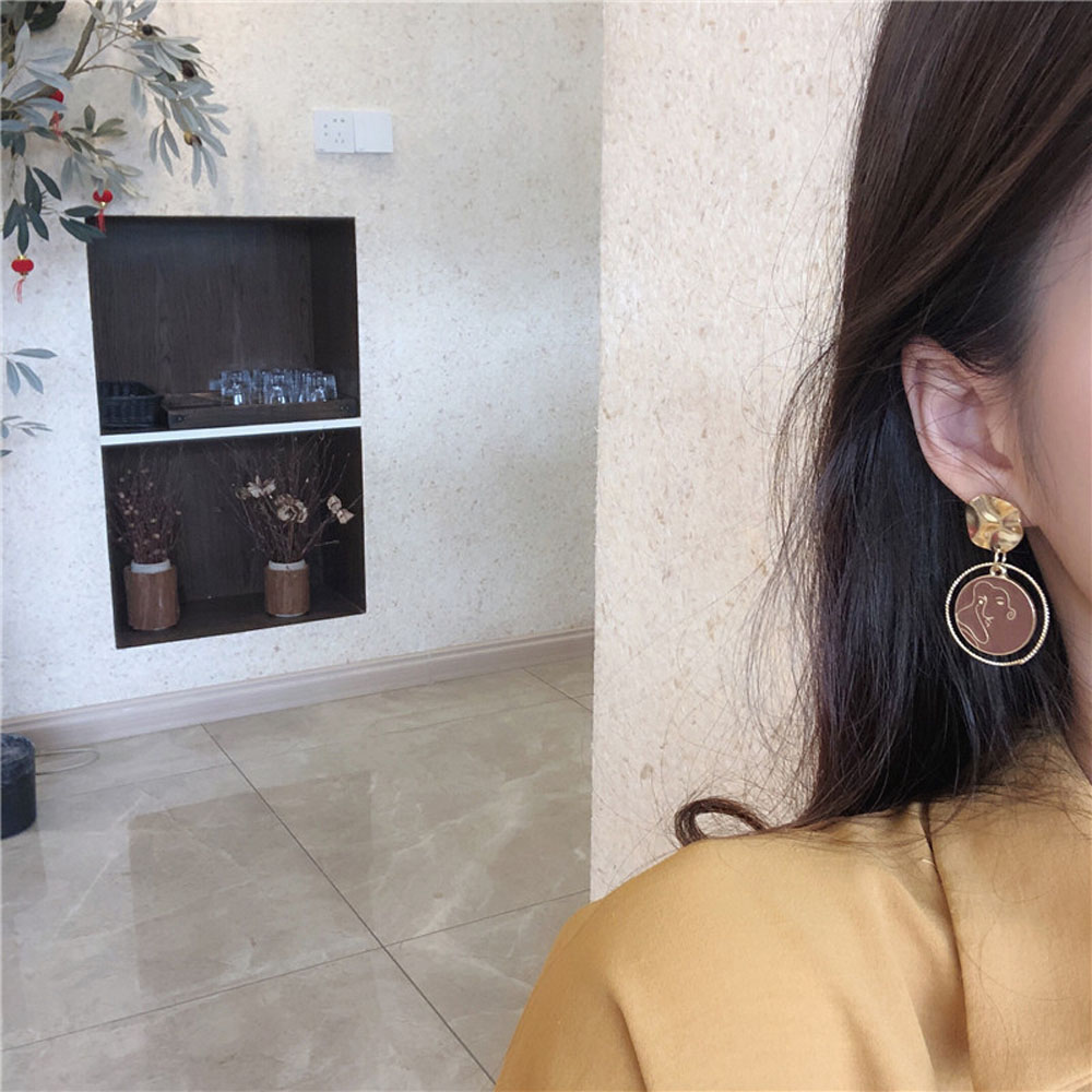 Khuyên Tai Nữ Trang Dáng Dài Tạo Hình Độc Đáo