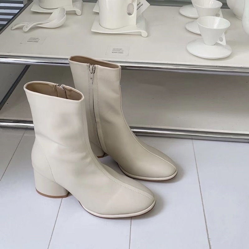 Boot cổ ngắn mũi tròn gót vuông 5p chất da thật