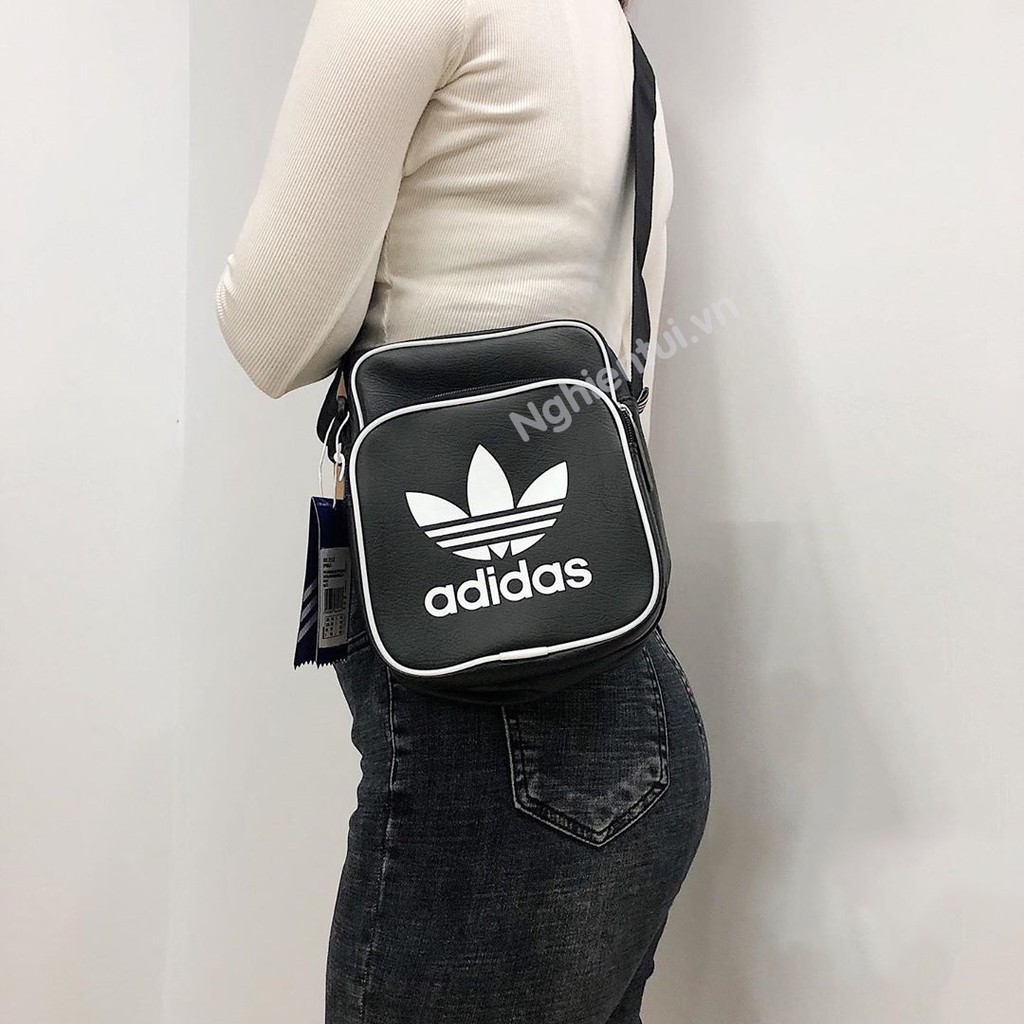 [NGHIỆN TÚI GIÁ GỐC + VIDEO THẬT] Túi bao tử / Túi đeo chéo Adidas Originals Classic Mini Bag - BK2132 / HÀNG CÓ SẴN