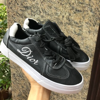 Giày nữ đơn giản sale 40k