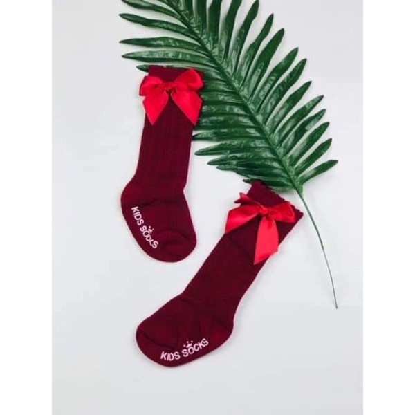 Tất Nơ cho bé gái